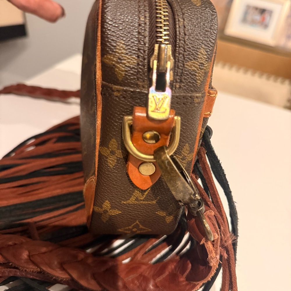 Luxury Brown and Black Fringe Crossbody Bag - Picture 8 of 8